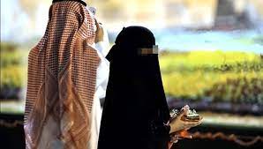 في السعودية : مواطن يعترف لزوجته بأنه عقيم فردت عليه بطريقة صادمة جعلته ينهار فوراً !